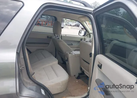 2012 Ford Escape Xlt из США, поврежденный, VIN 1FMCU0DG8CKC37767